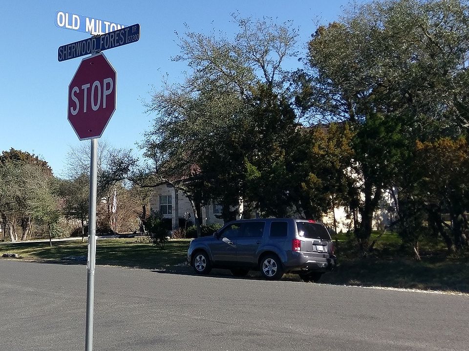 1st image of 27314 Sherwood Forest Dr