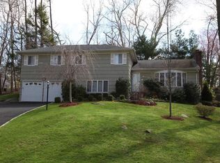 168 Country Ridge Dr, Rye Brook, NY 10573