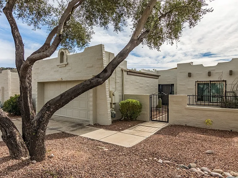 7420 E Wandering Rd — Photo 5