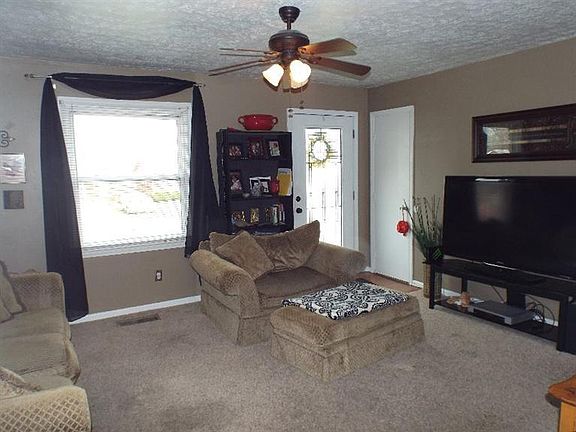 2nd image of 106 Cherrywood Dr