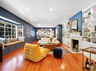 1150 Chantilly Rd, Los Angeles, CA 90077