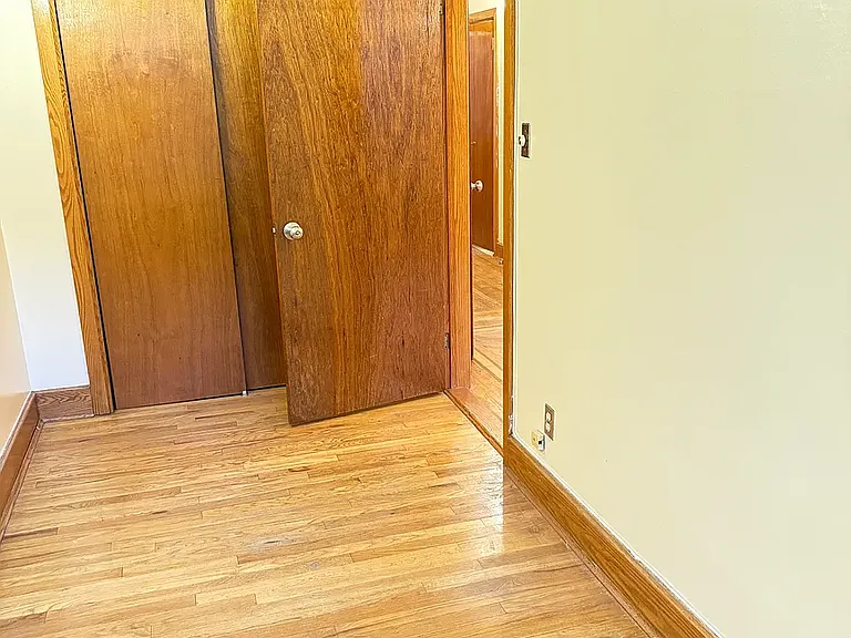 544 E 87th St #3 — Photo 7