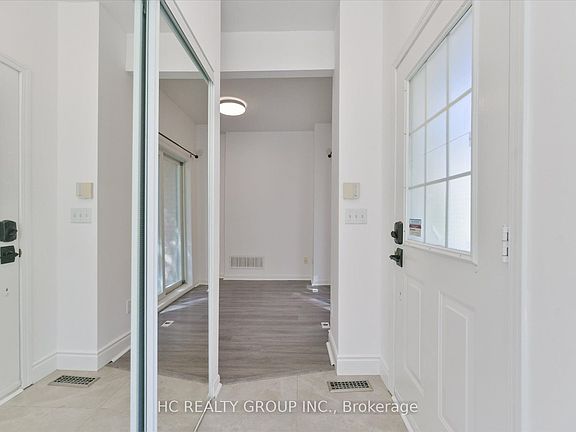 3rd image of 5 Saint Moritz Way #6