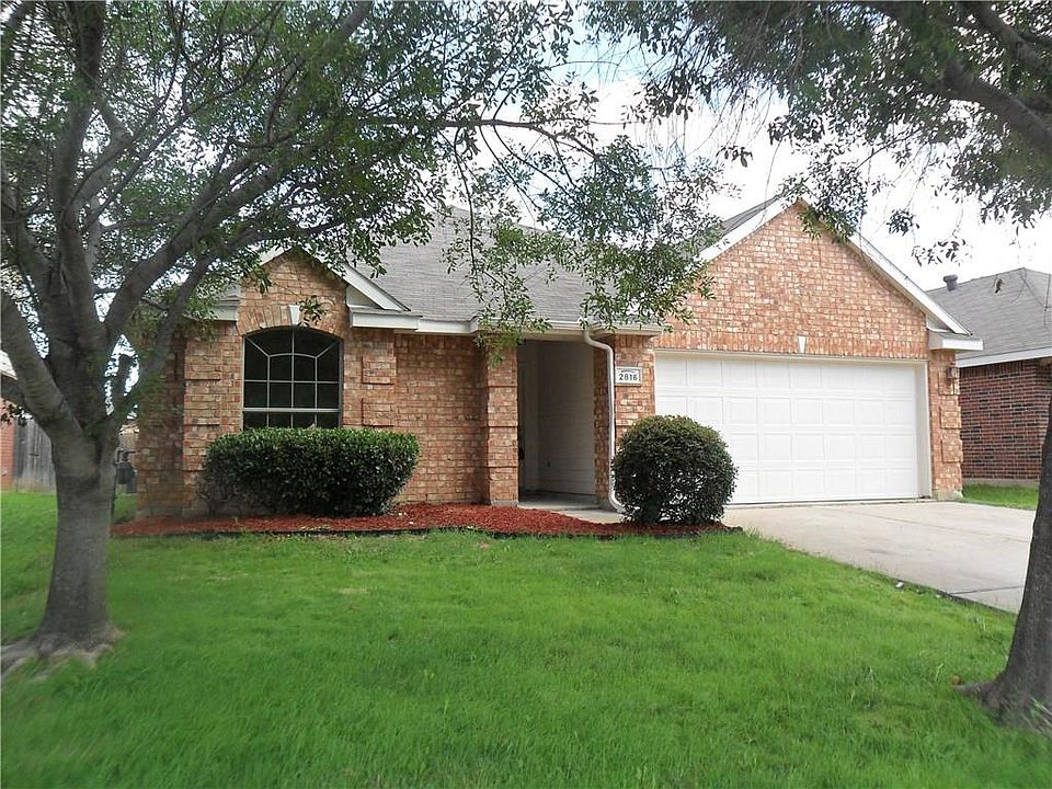 1st image of 2816 Park Place Dr