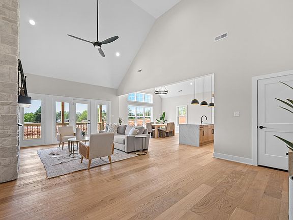5th image of 35 Crest Ridge Ct