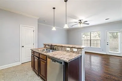4832 Fountain View Way — Photo 9