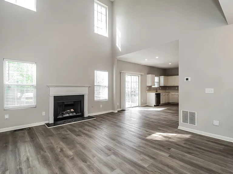 2981 Courtland Oaks Trl SW — Photo 5