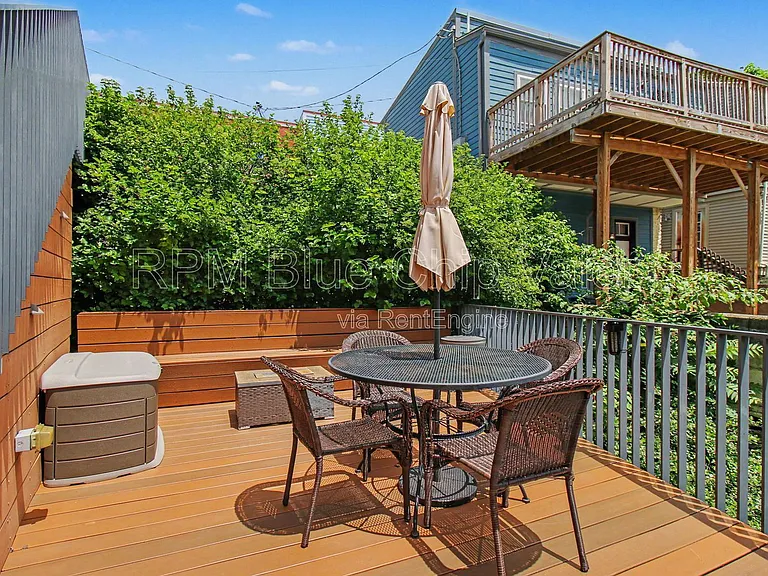 432 Liberty Hl #A — Photo 6