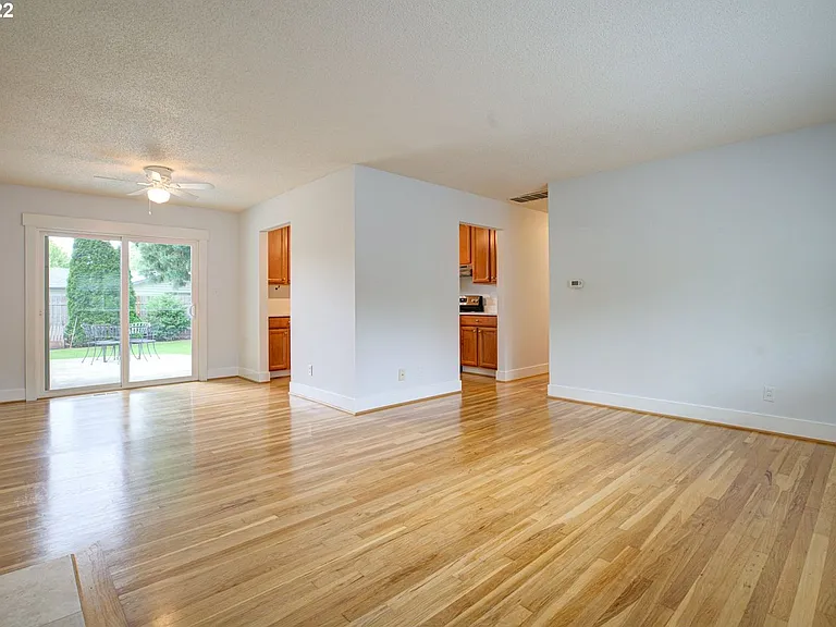 12635 SW Butner Rd — Photo 5