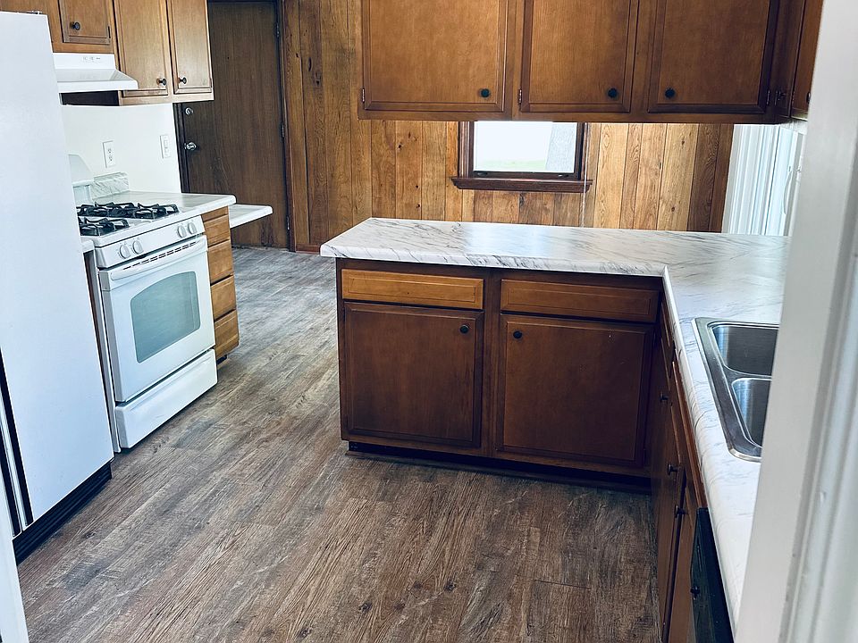 1st image of 2940 Thayer Ave