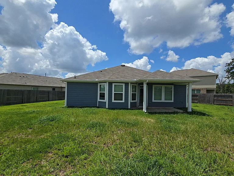 22476 Mountain Pine Dr — Photo 3