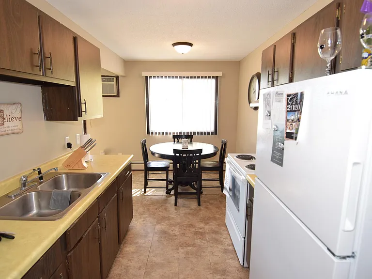 480 Fern St #302 — Photo 11