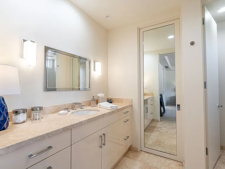 16 Judd Ter — Photo 12