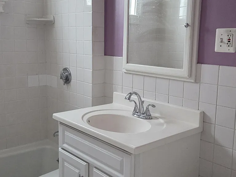 20 Clary St #3 — Photo 6