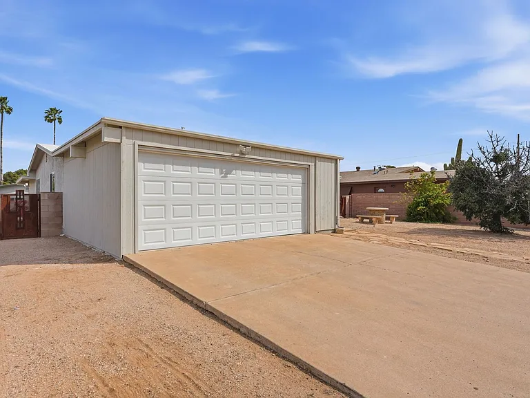 3455 S Magda Ave — Photo 3