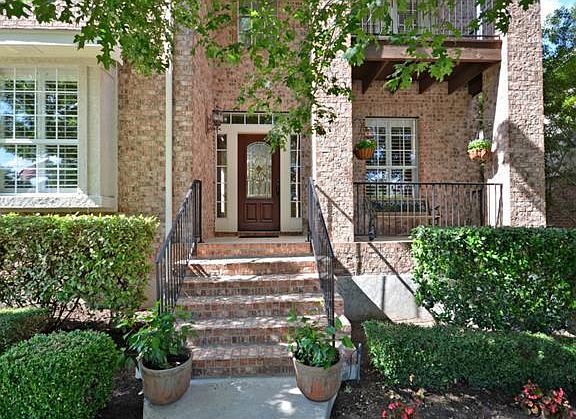 3rd image of 3988 Lord Byron Cir