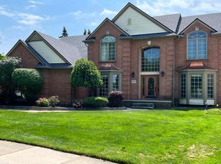 43315 Chardonnay Dr, Sterling Heights, MI 48314