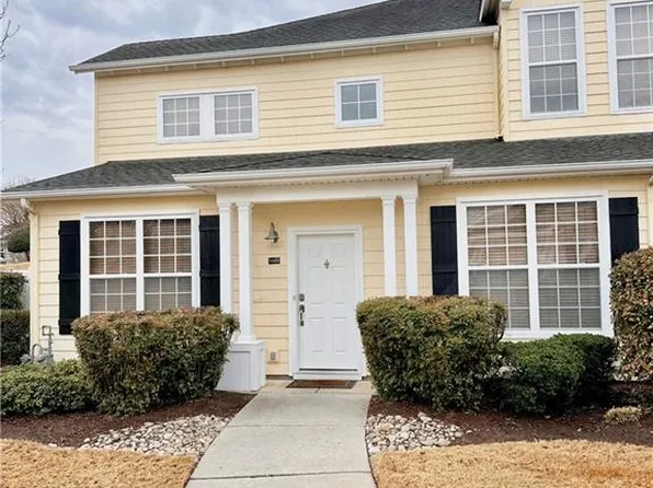 1084 Grace Hill Dr, Virginia Beach, VA 23455