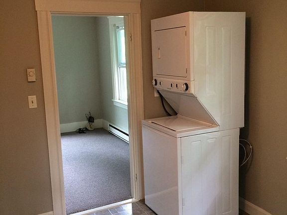 Washer/Dryer in kitchen