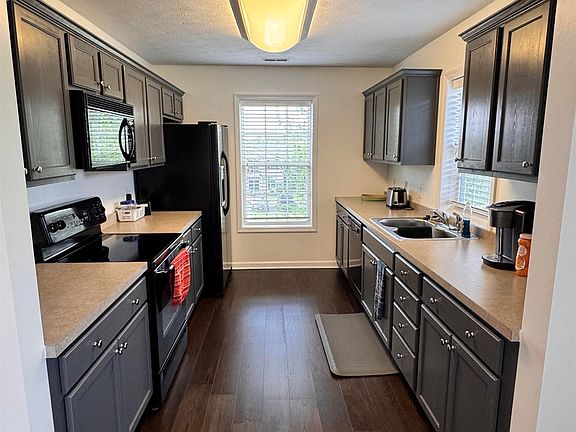 3rd image of 54 Barrington Ct Suite 201