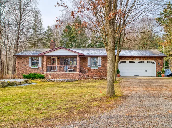 6025 Owosso Rd, Fowlerville, MI 48836