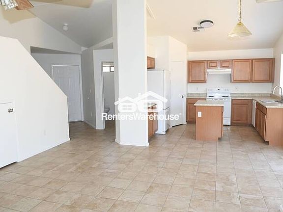 3rd image of 10426 W Oregon Ave