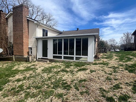 2nd image of 5633 Kenwood Dr