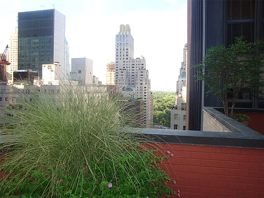 Rented by Douglas Elliman | media 35