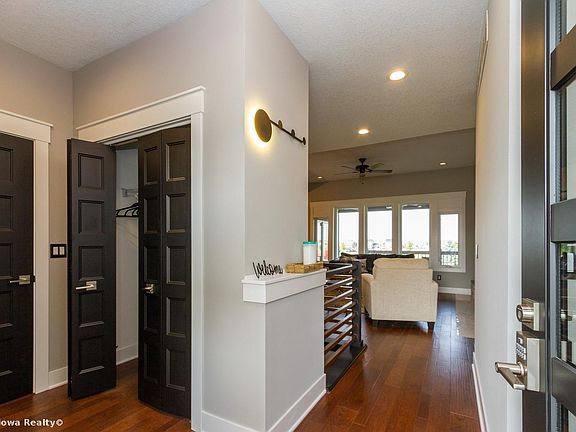 4th image of 3004 Fieldstone Ct SE