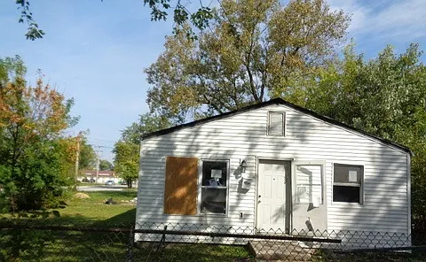 1401 E 14th Pl photo 1