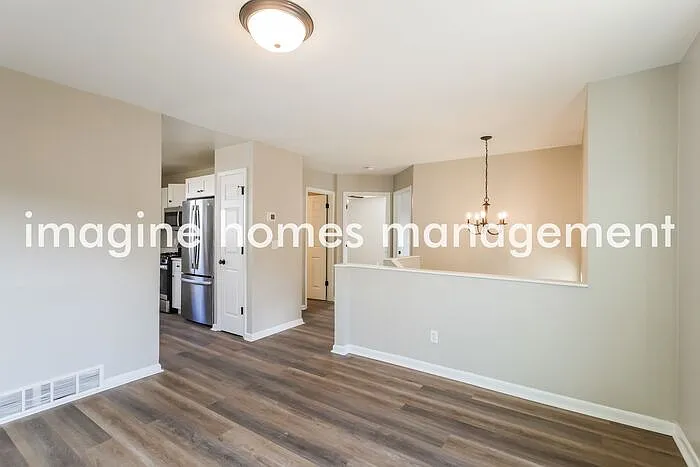4 bed, 2.0 bath, 1456 sqft, $1,995 — Photo 3