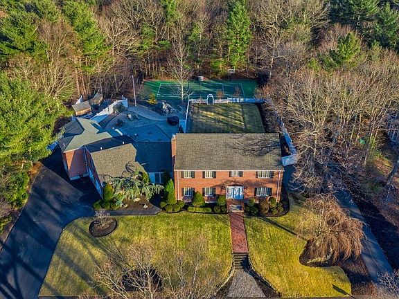 5th image of 57 Wedgewood Dr