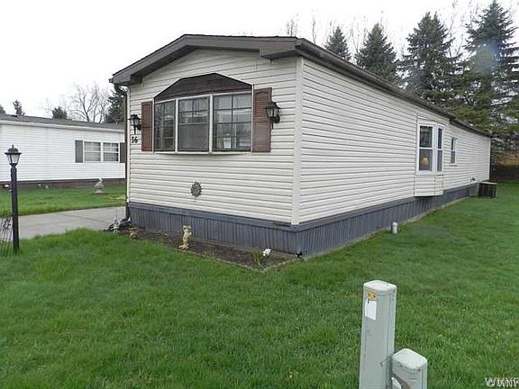 4th image of 36 Parkside Cir