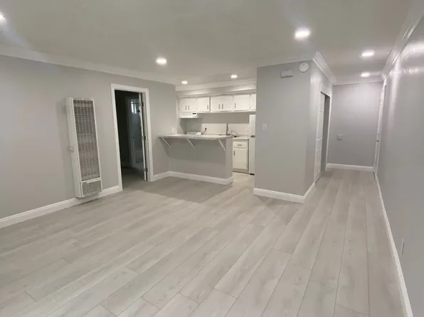 Pearl, 236 E Pearl St #4, Pt Hueneme, CA 93041
