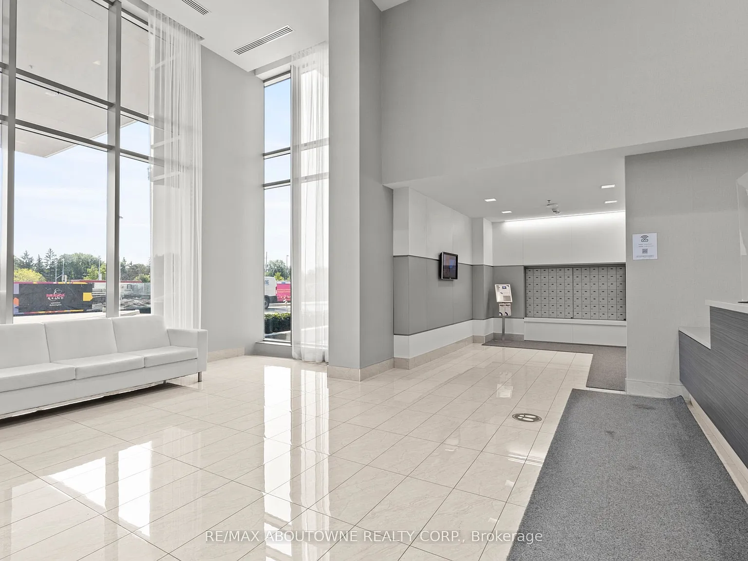 2 bed, $2,600 — Photo 4