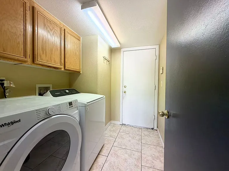 901 Golden Hawk Way — Photo 16