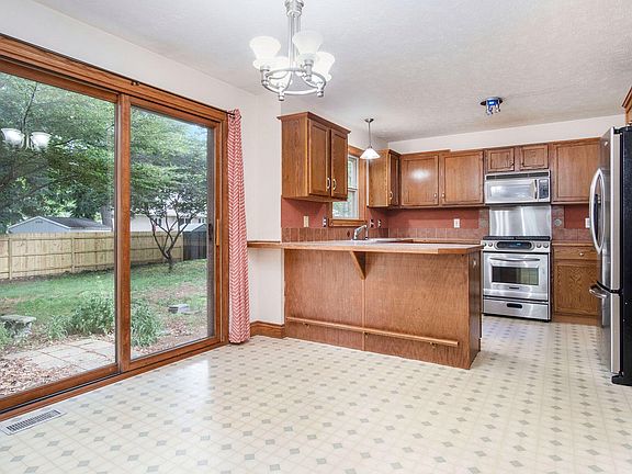 2nd image of 15361 Arborwood Dr