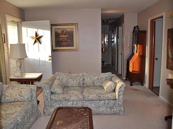 5th image of 305 Beaglin Park Dr