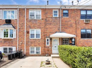 6905 61st Rd, Middle Village, NY 11379