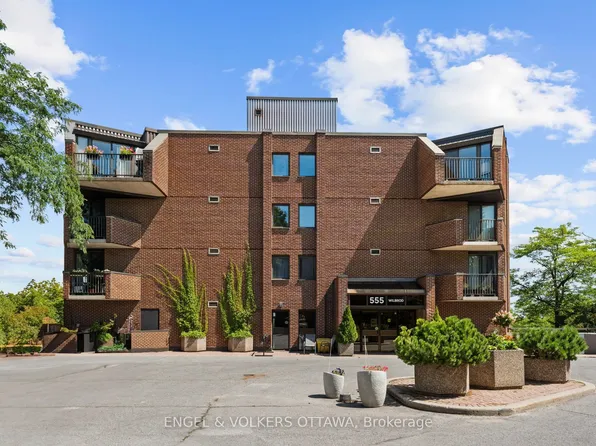 555 Wilbrod St #801, Ottawa, ON K1N 5R4
