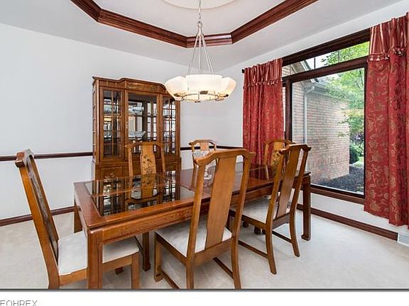 4th image of 9180 Ledgemont Dr