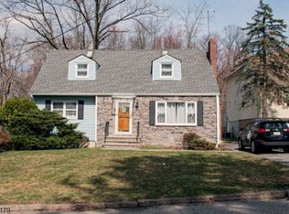 23 Glenview Rd, North Caldwell, NJ 07006