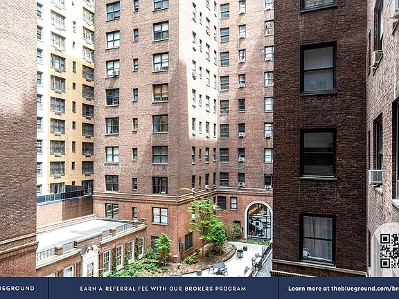 4th image of 160 E 48th St APT 4H