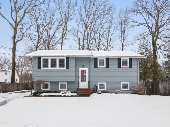 22 Yale Dr, Milford, MA 01757
