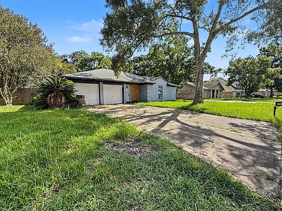 2nd image of 5003 Live Oak Dr