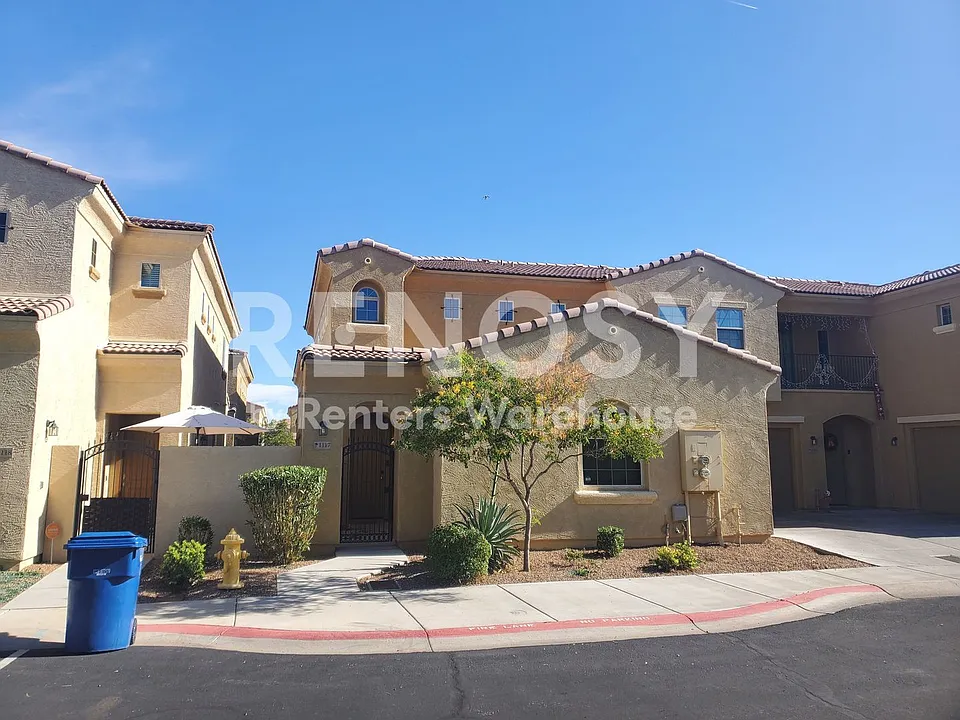 1367 S Country Club Dr #1117