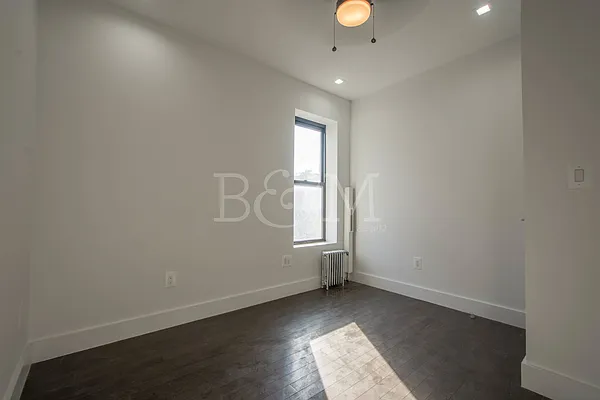 Rented by Brick&Mortar | media 30