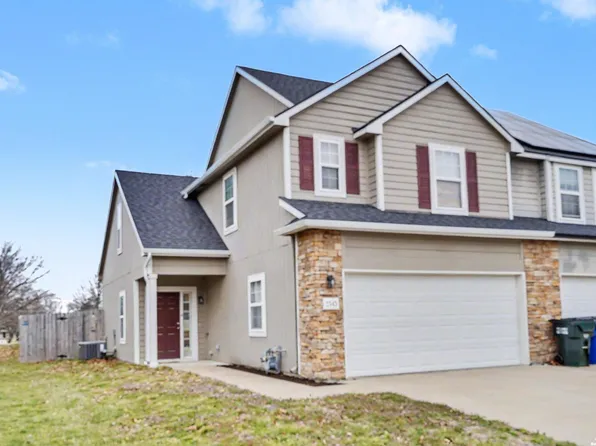 2343 Surrey Dr, Lawrence, KS 66046