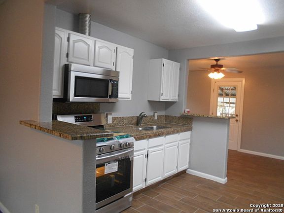 5th image of 250 Harwood Dr