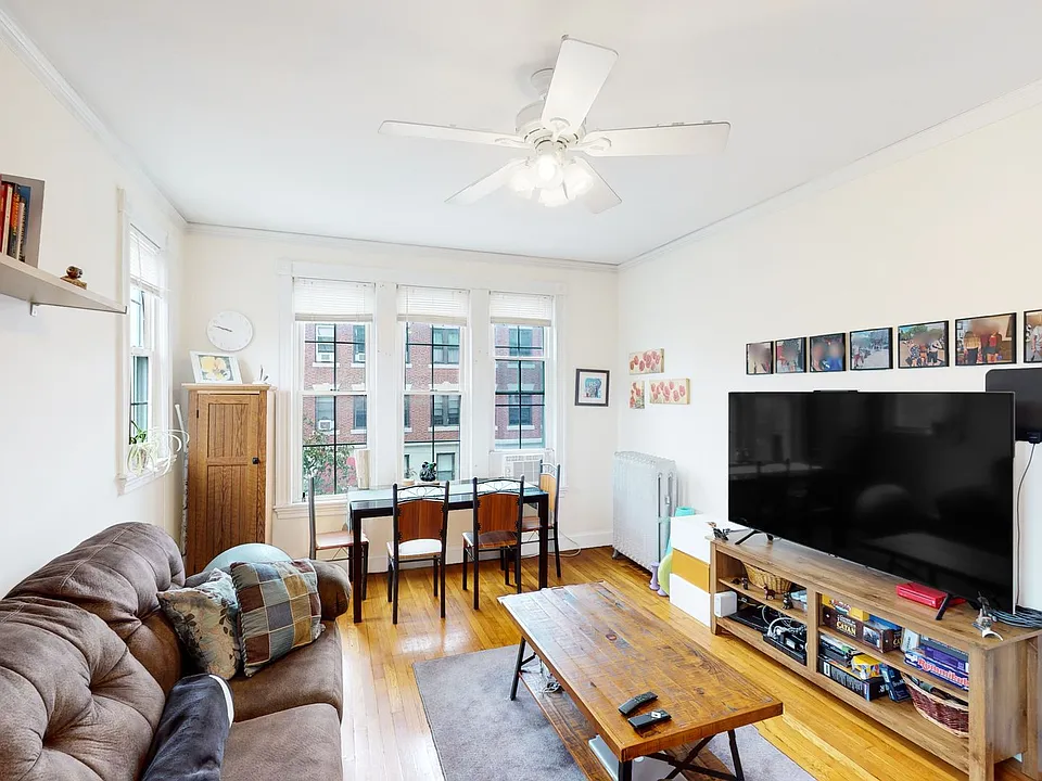 23 Glenville Ave #4
